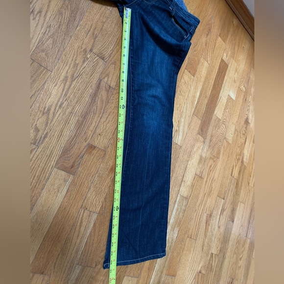 PAIGE Premium Denim Laurel Canyon 
Dark Wash Bootcut Flare Jeans Sz 28, Like New - Picture 9 of 13